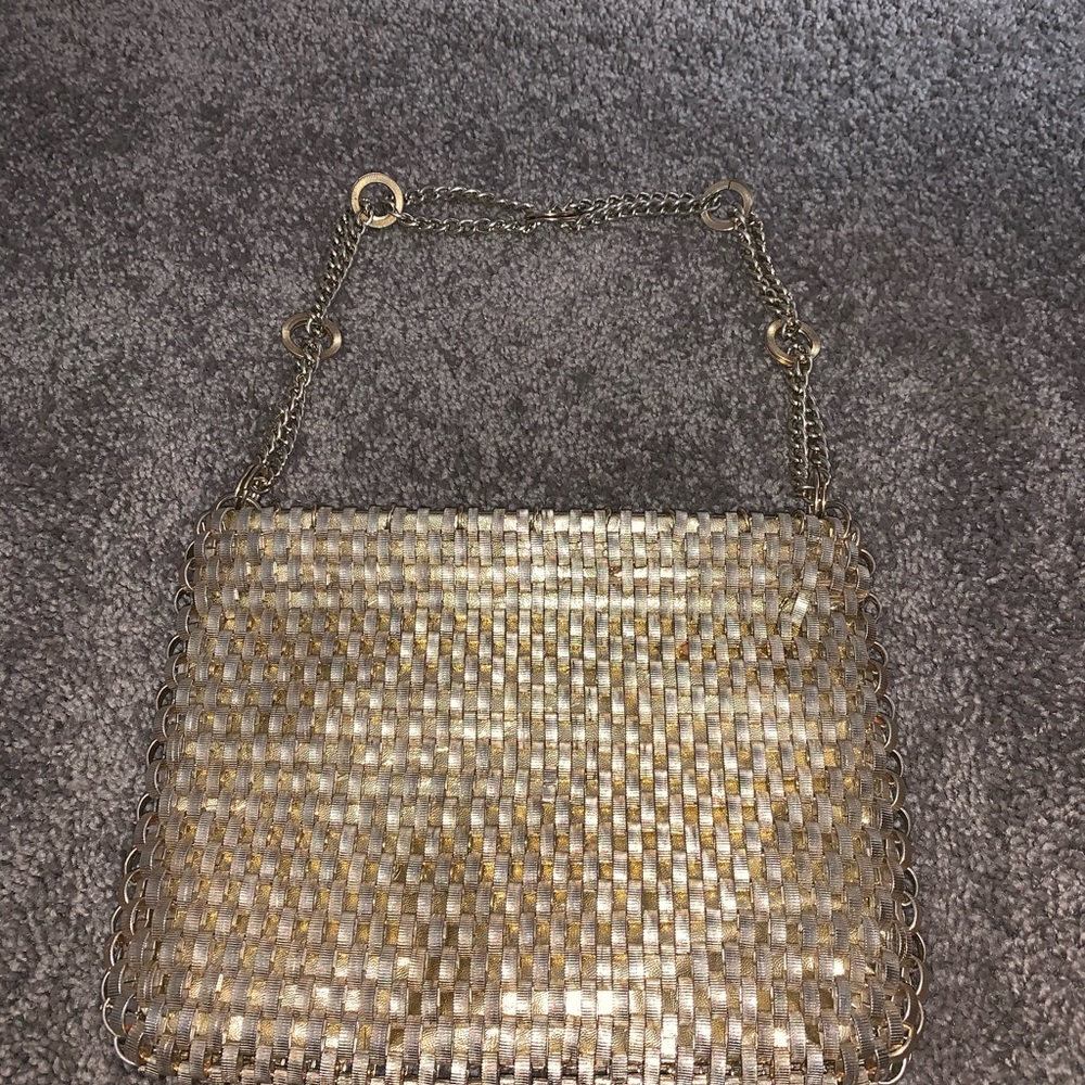 Du-Val fashionable clutch bag.